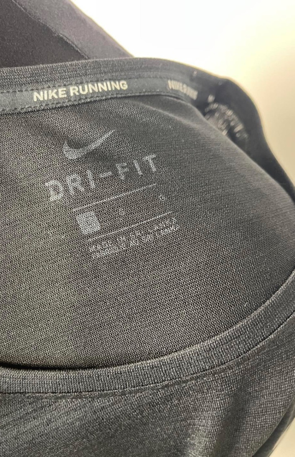 NIKE 628