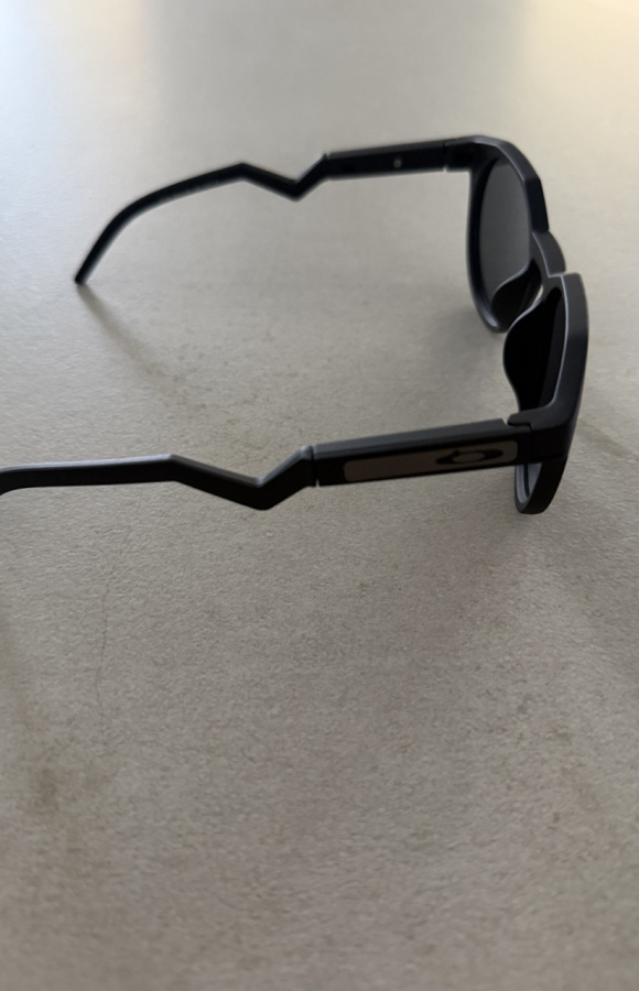 Sunglasses 835