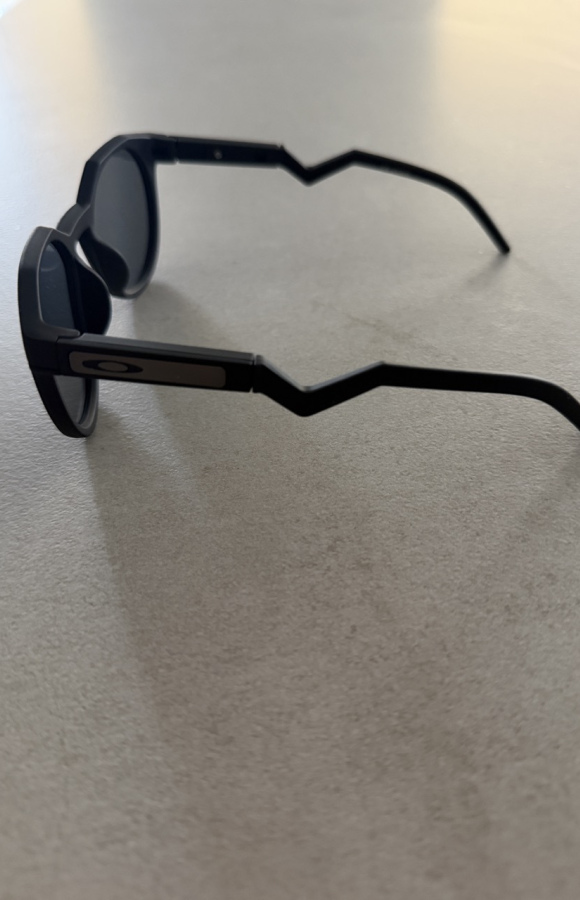 Sunglasses 835