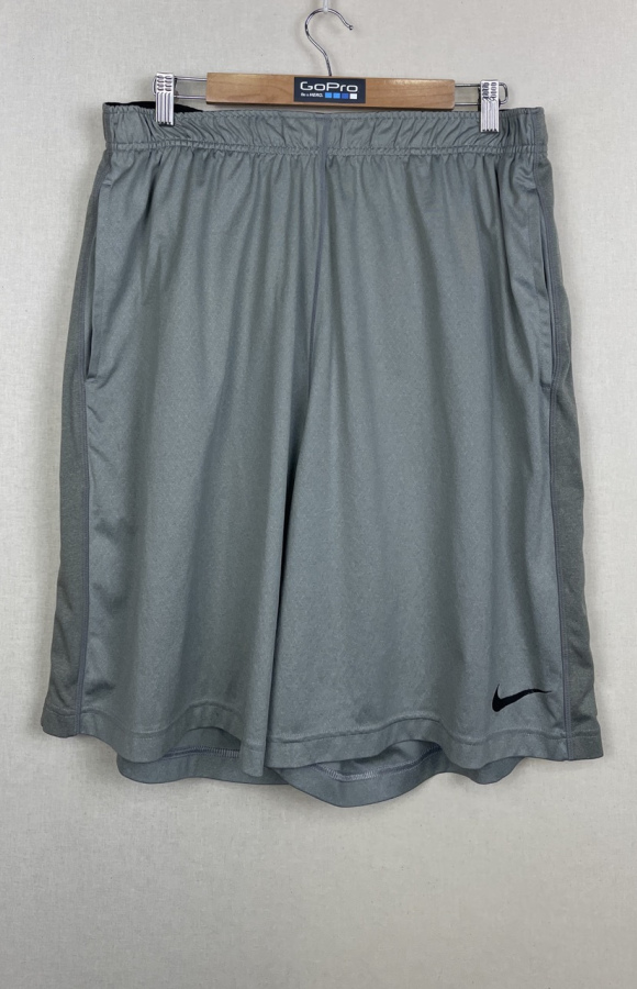 NIKE 703