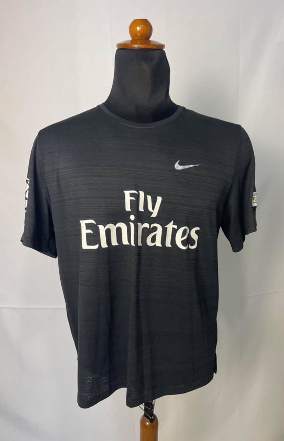NIKE 628