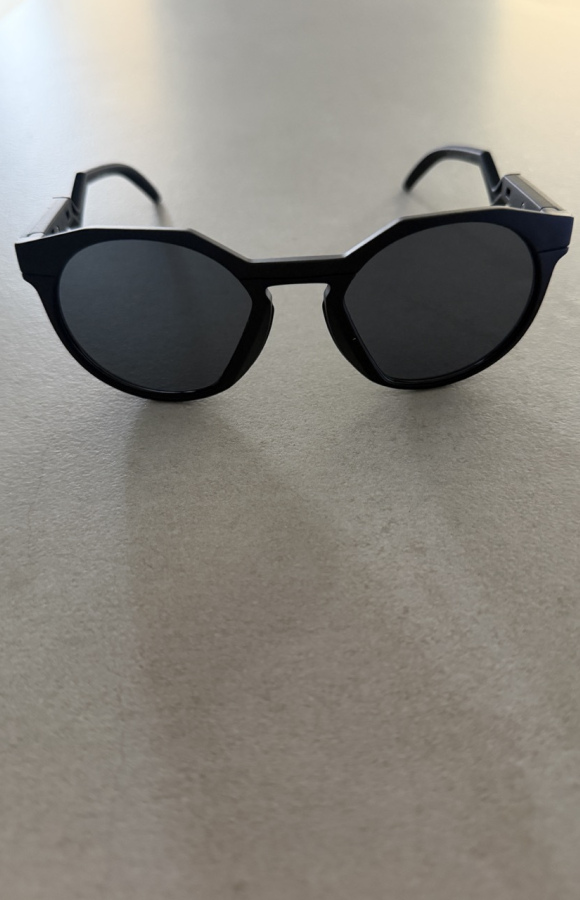 Sunglasses 835